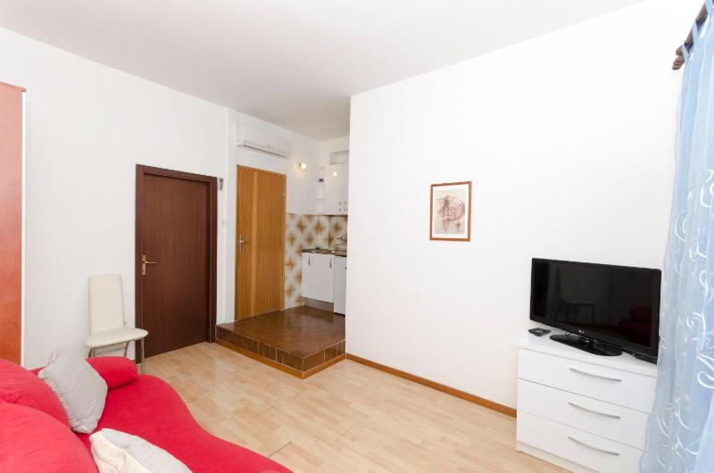 Apartments Jadro - image 4