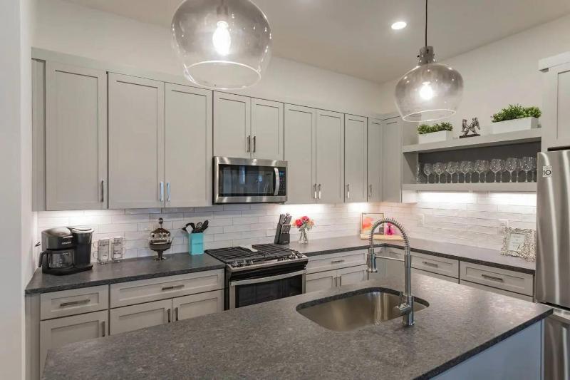 NEW East Nashville Retreat 12 mins to Broadway - image 15