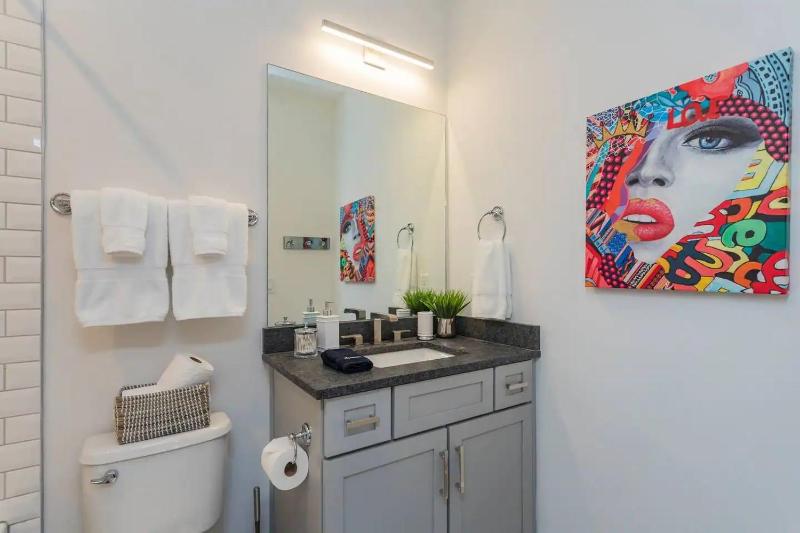 NEW East Nashville Retreat 12 mins to Broadway - image 16