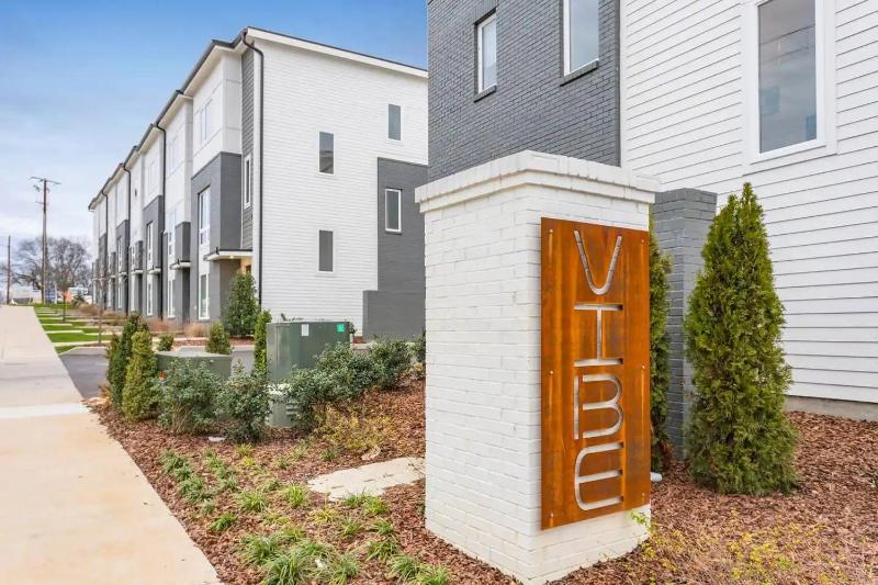 NEW East Nashville Retreat 12 mins to Broadway - image 5