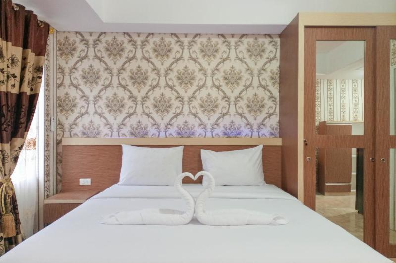 Minimalist and Comfort Studio Podomoro City Deli Medan Apartment By Travelio - image 1