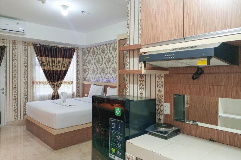 Minimalist and Comfort Studio Podomoro City Deli Medan Apartment By Travelio - image 2