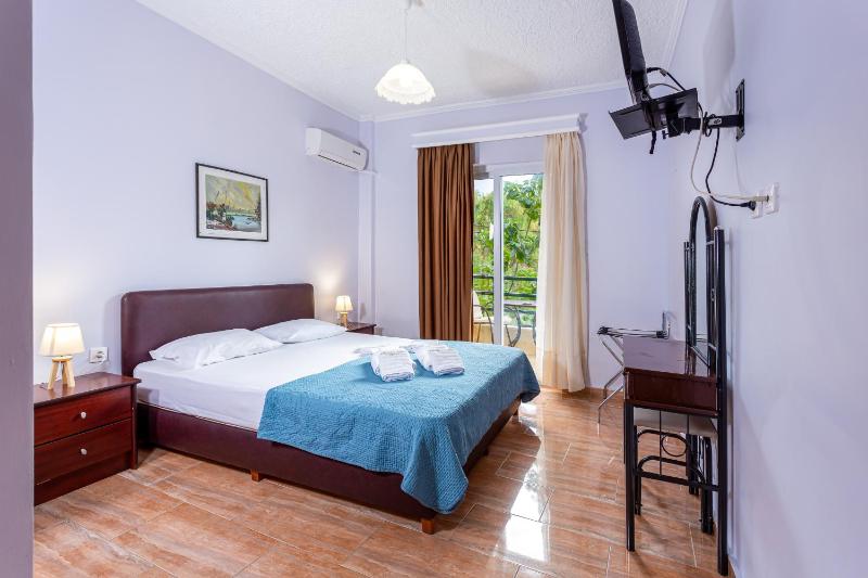 Studio (2 Adults) image 1