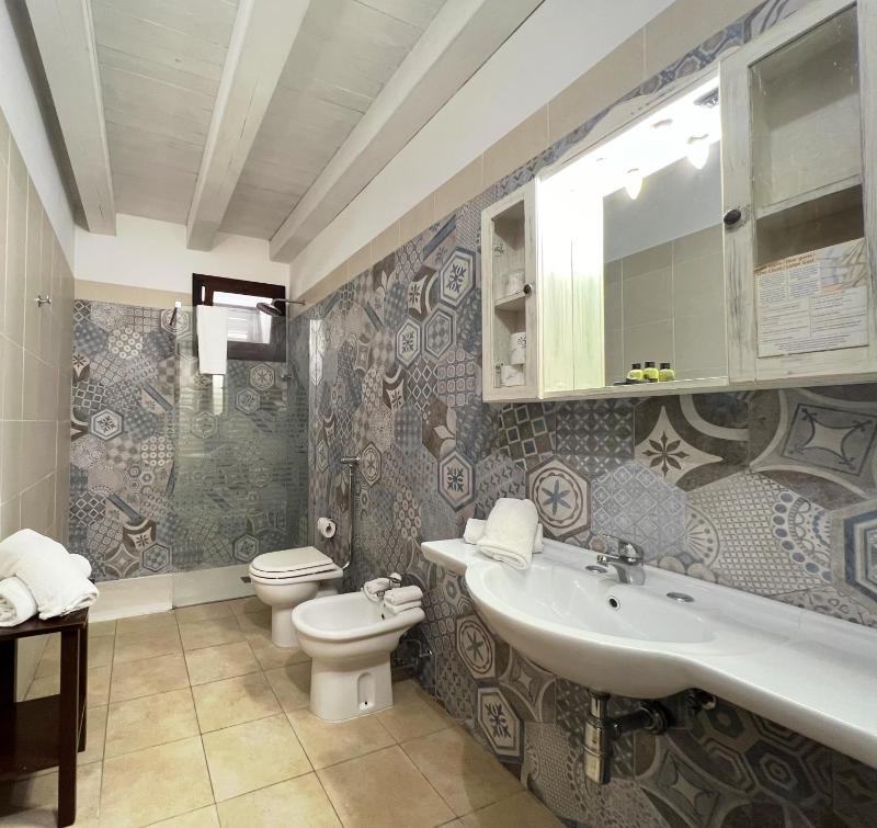 Duplex Quadruple Room image 2