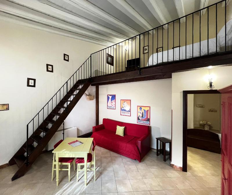 Duplex Quadruple Room image 3