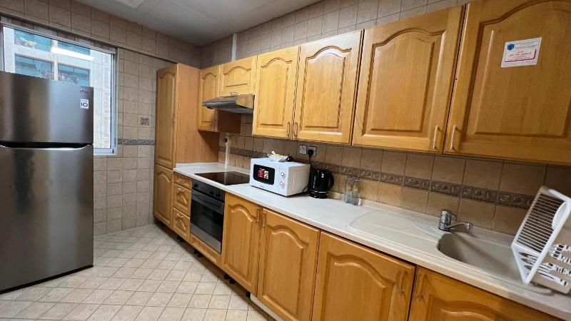 One-Bedroom Apartment image 4