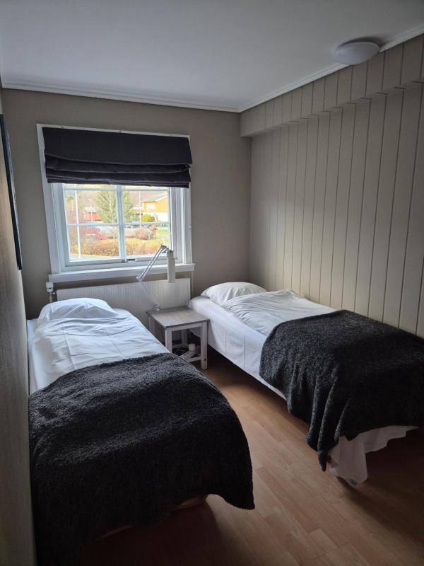 Large Double Room image 4