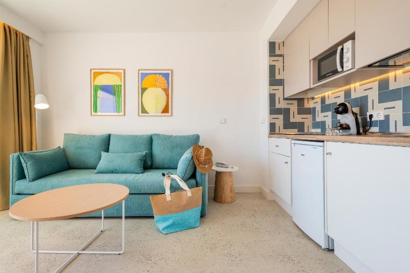 One-Bedroom Apartment (1 Adults + 3 Children) image 4