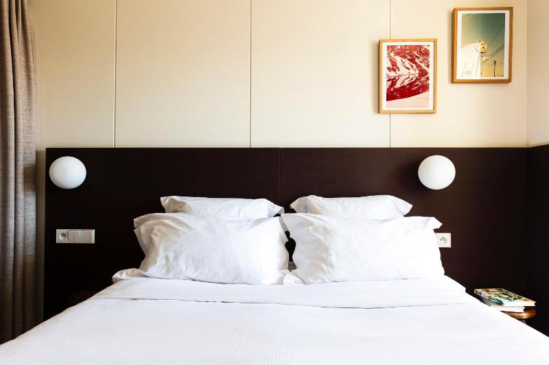 Superior Double Room image 3