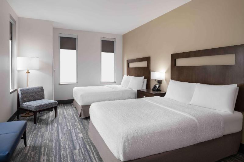 Hampton Inn & Suites Denver/Downtown-Convention Center - image 26