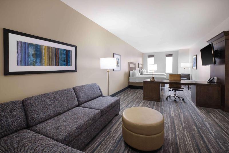 Hampton Inn & Suites Denver/Downtown-Convention Center - image 27