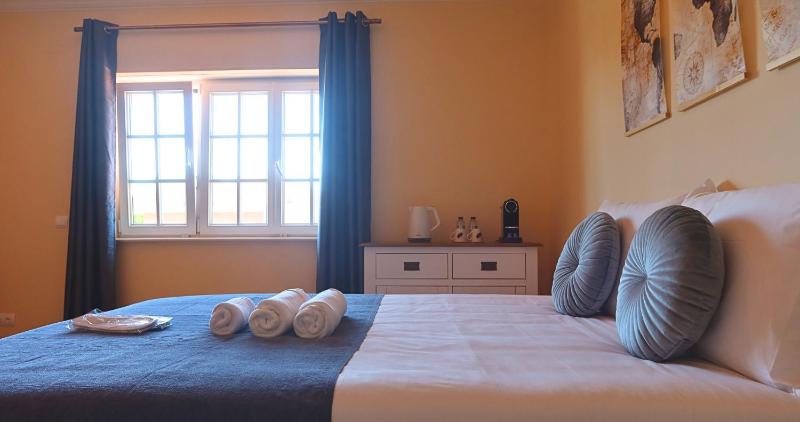 Art 4 You Carcavelos Suites - image 23