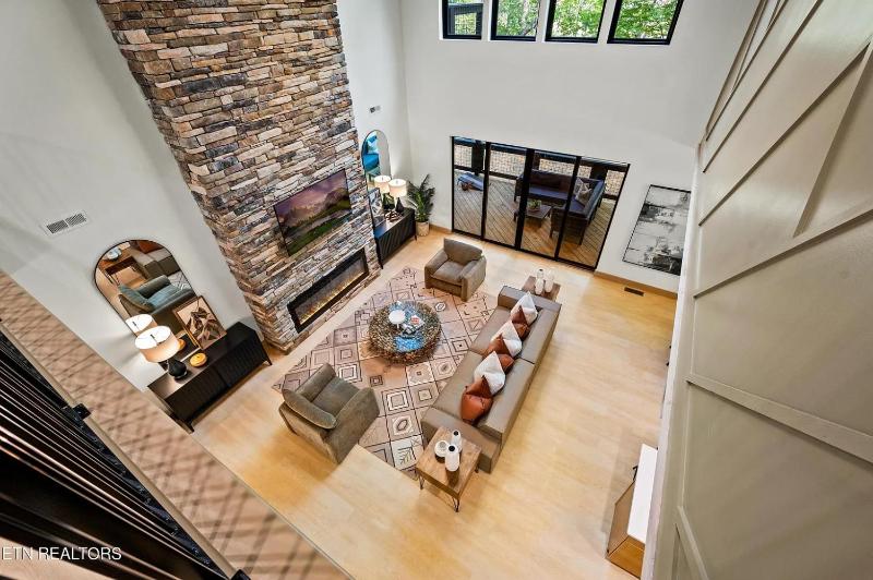 Creekside Splash Free Attraction Tickets Private Indoor Pool Theater Room Game Area Firepit!!! - image 35