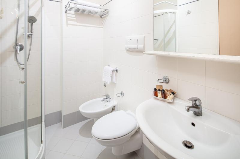 Standard Triple Room with Side Sea View image 1