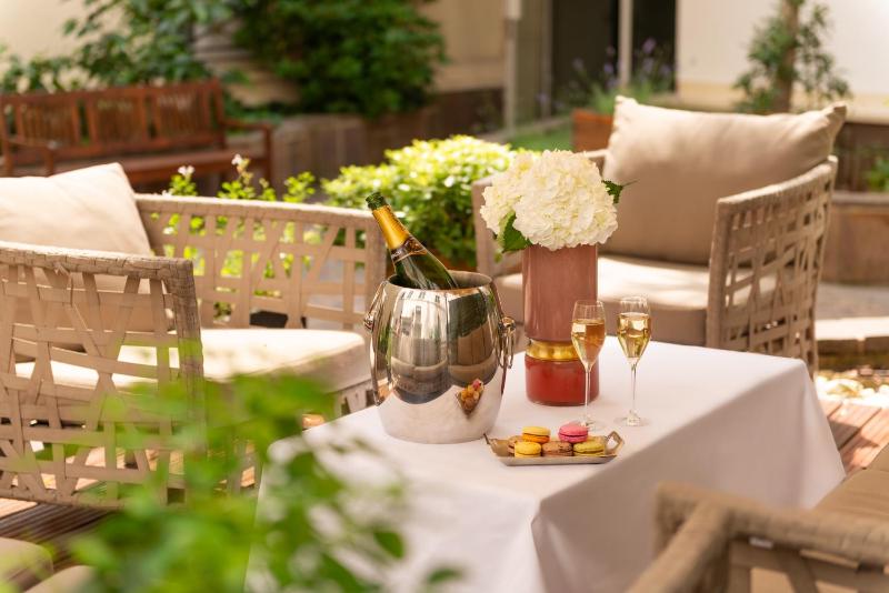 Classic Room image 1