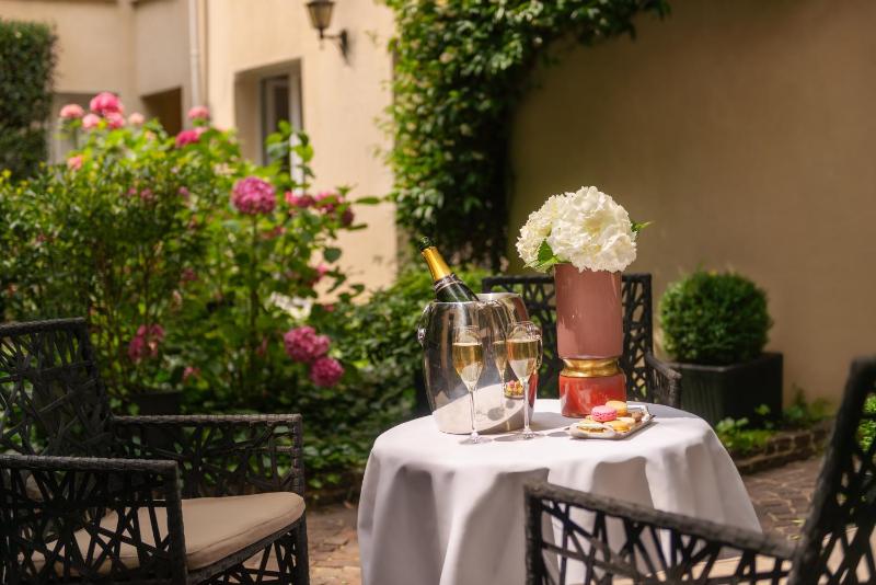 Classic Room image 3