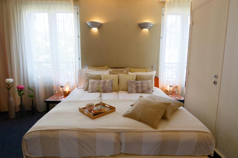 Executive Room image 3