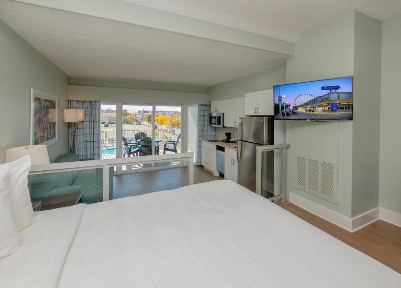 Suite with Pool View and Balcony image 3