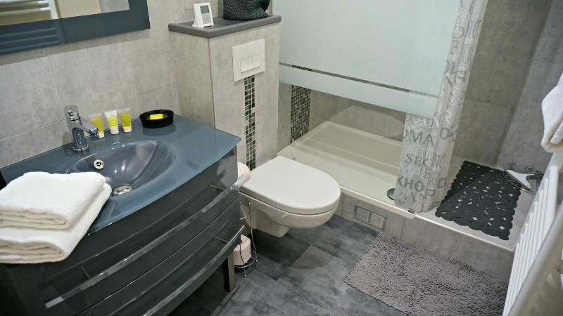 Little Suite - Nathan - image 15