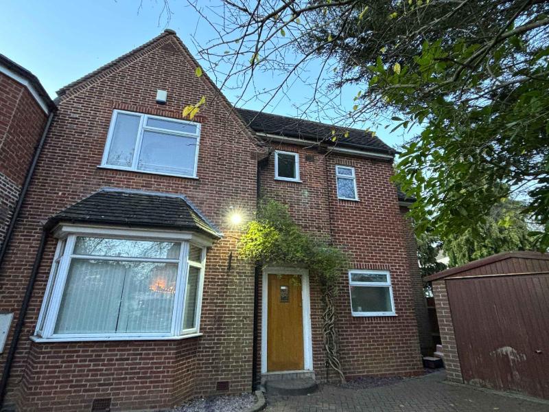 Large Home near Edgbaston Stadium UOB & QE hospital sleeps 6 - image 38