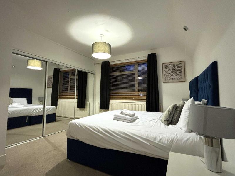 Large Home near Edgbaston Stadium UOB & QE hospital sleeps 6 - image 4