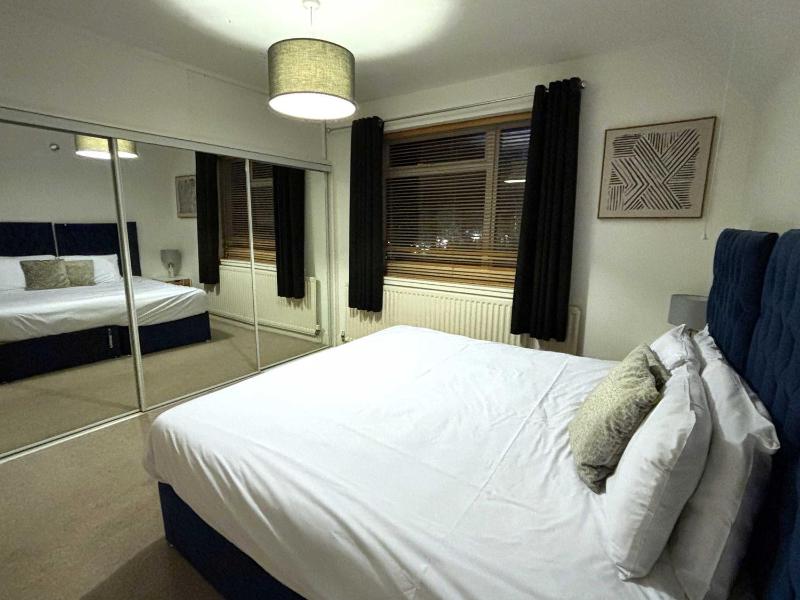 Large Home near Edgbaston Stadium UOB & QE hospital sleeps 6 - image 48