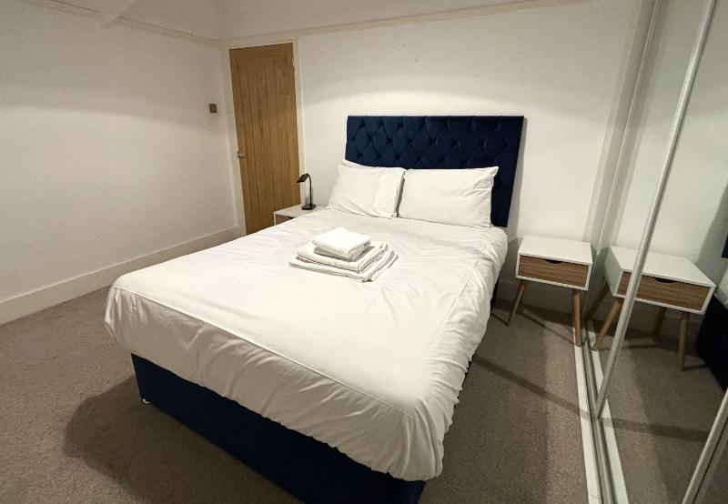 Large Home near Edgbaston Stadium UOB & QE hospital sleeps 6 - image 29