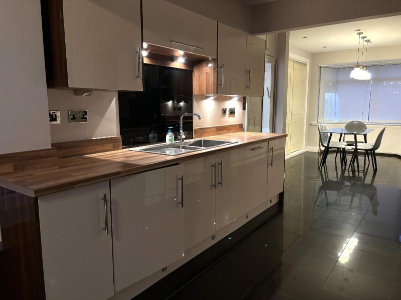 Large Home near Edgbaston Stadium UOB & QE hospital sleeps 6 - image 19