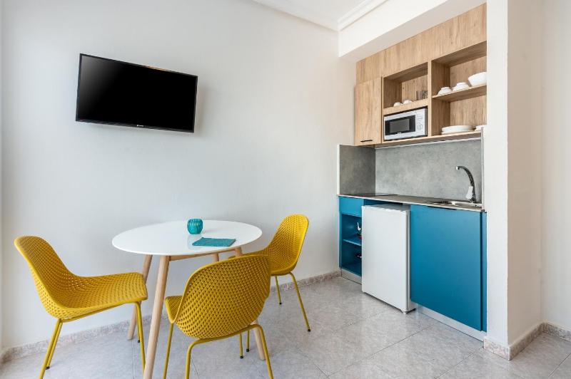 One-Bedroom Apartment image 1