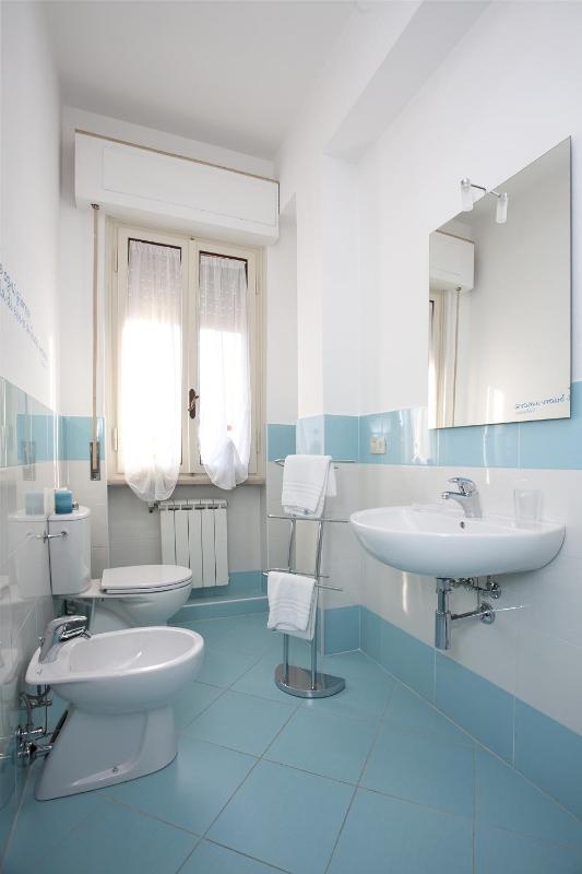 Double Room with Private External Bathroom image 4