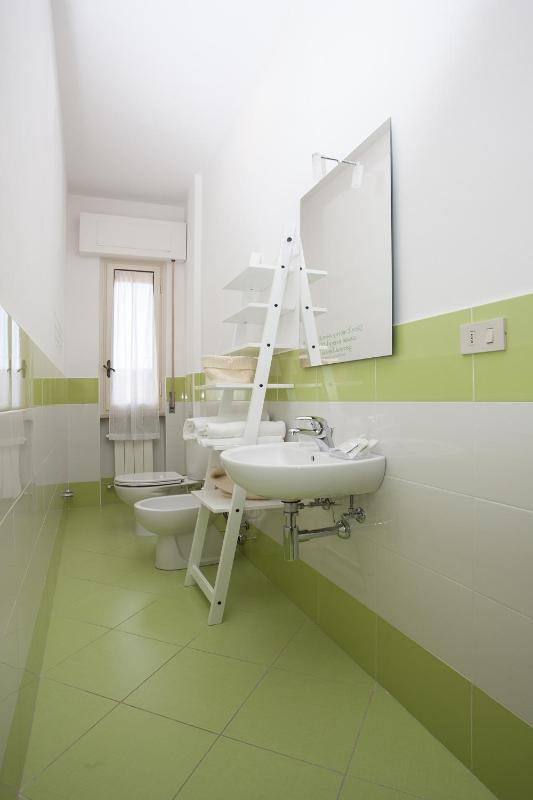 Triple Room with Private Bathroom image 2
