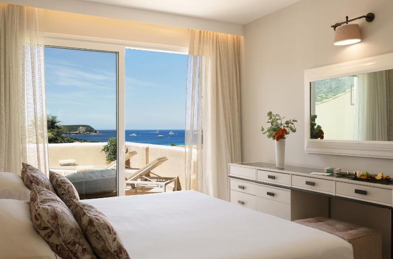 Luxury Suite image 1