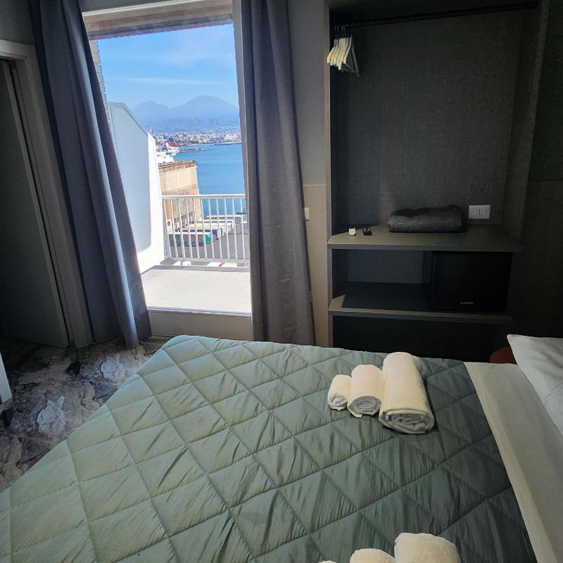 Junior Suite with Sea View image 2