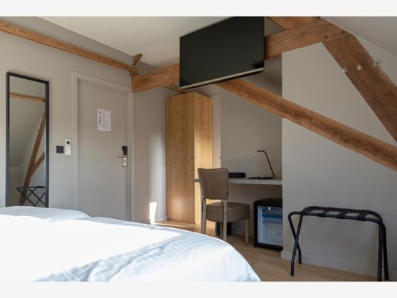 Deluxe Double Room with Shower image 1