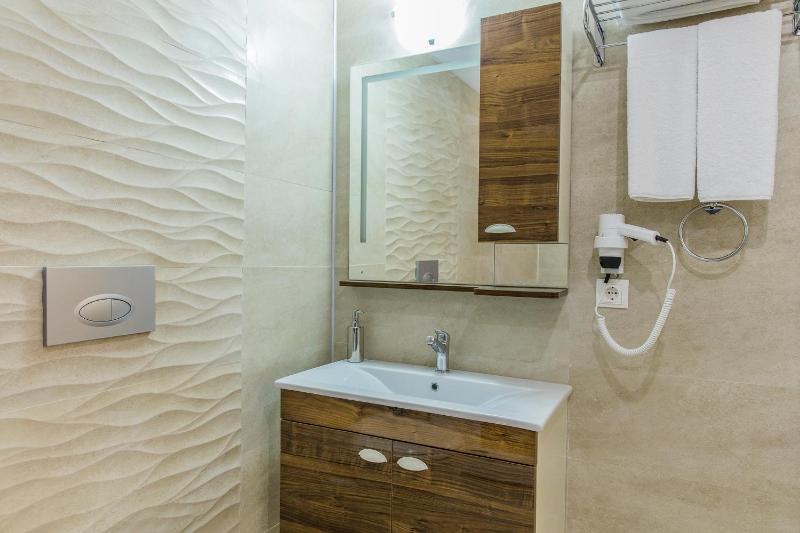Suite with Sea View image 2
