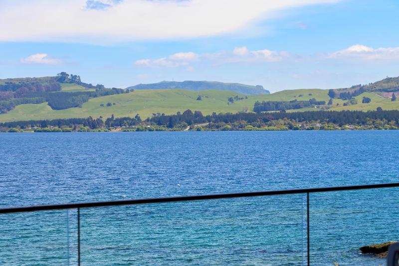 Roam Taupo Upper Terrace Unit 4 - Spa Pool - image 2