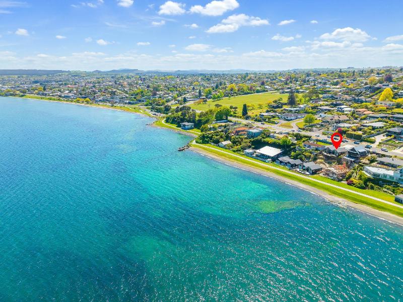 Roam Taupo Upper Terrace Unit 4 - Spa Pool - image 28