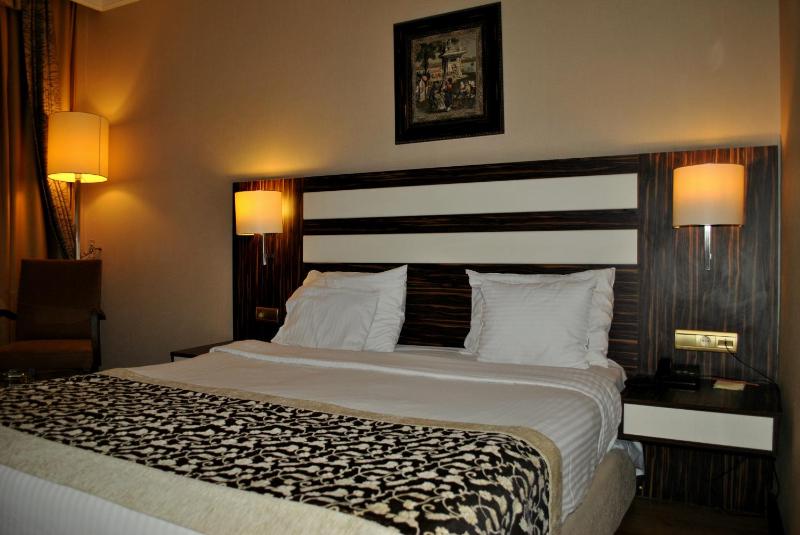 Double Room image 1