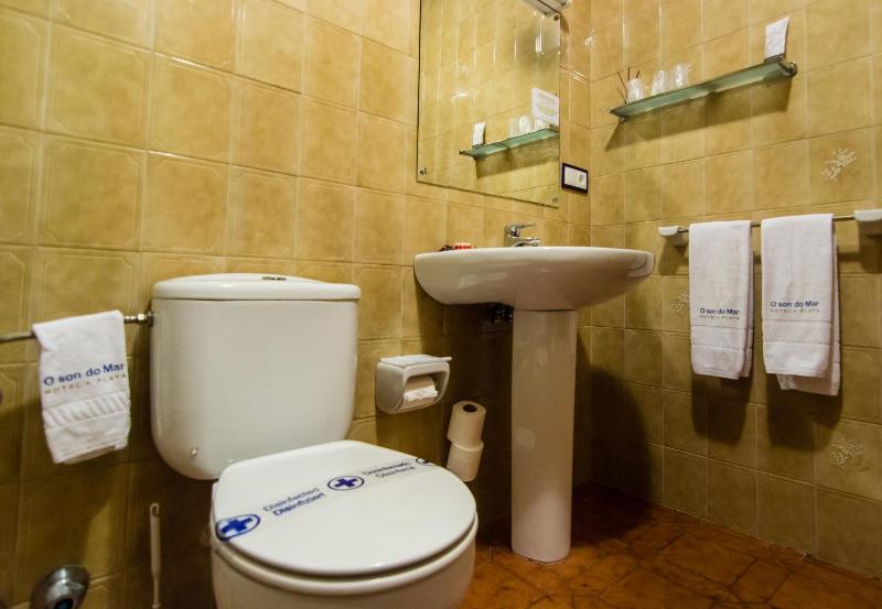Double or Twin Room with Sea View - Ground Floor image 3