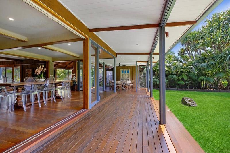 Fuller Holidays -Ocean House - Beachfront Suffolk Park - image 4