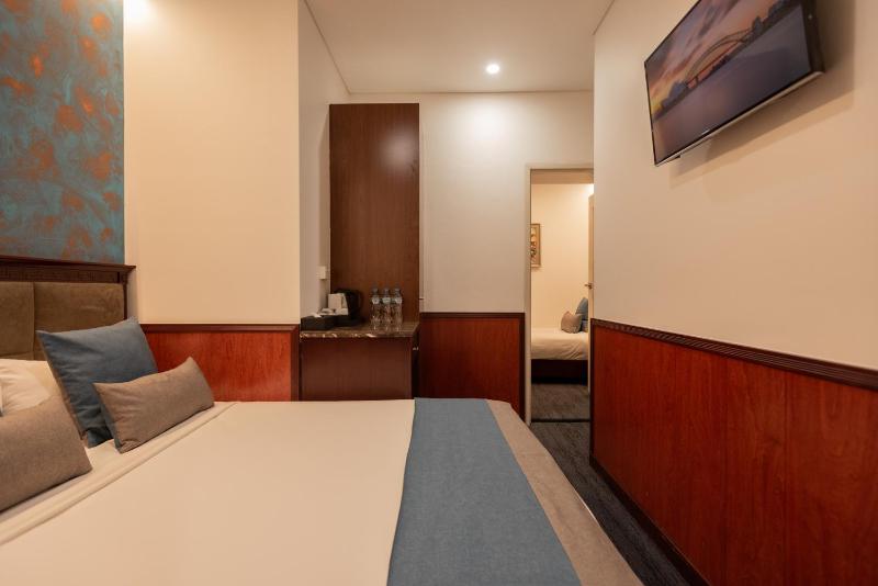 Standard Family Room image 2