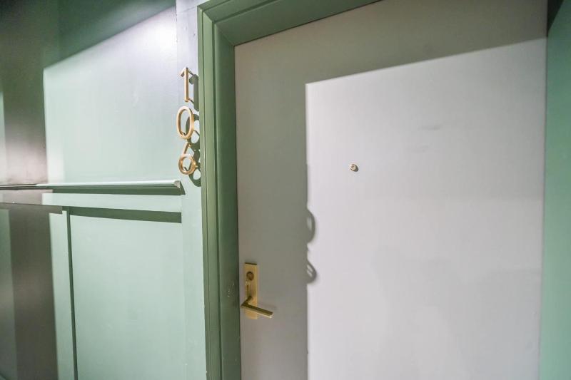 Bright and Modern Studio in Louisville # 106 - image 21
