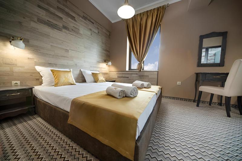 Deluxe Twin Room - Free Parking image 3