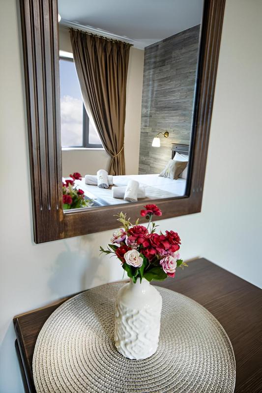 Premium Double Room - Free Parking image 1