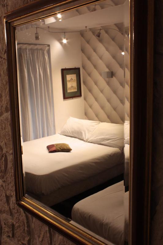 Quadruple Room image 4