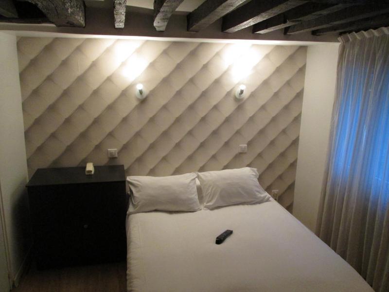 Double or Twin Room image 2