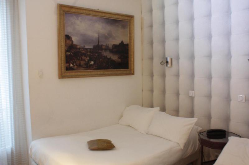 Quadruple Room image 1