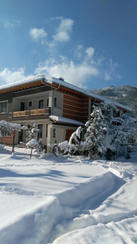 Apartment with Mountain View image 1