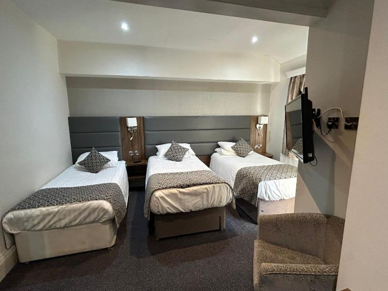 Triple Room image 3