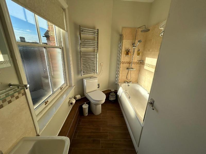 Triple Room image 2